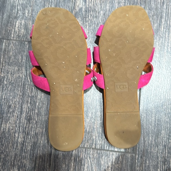 UGG Sandals - Picture 4 of 4